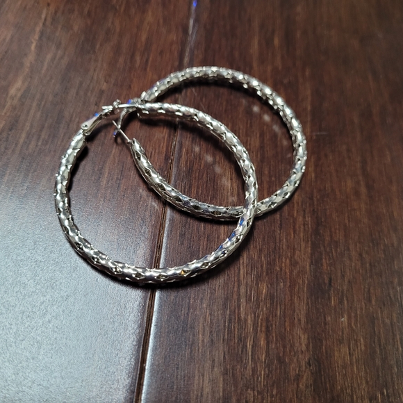 Elegant Silver Hoop Earrings - Picture 1 of 2